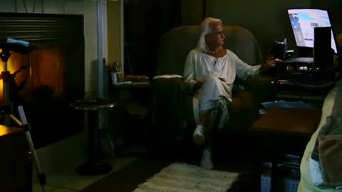 PINK HOLE TWINK online show from 01.26.25