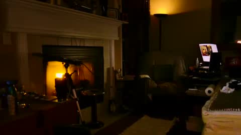 PINK HOLE TWINK online show from 02.03.25