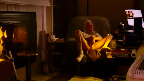 PINK HOLE TWINK online show from 02.17.25