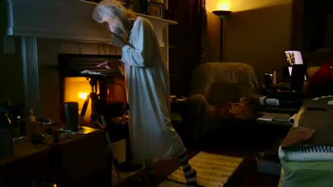 PINK HOLE TWINK online show from 02.27.25