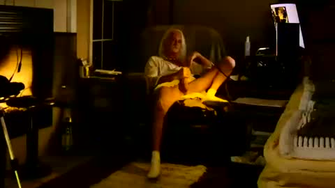 PINK HOLE TWINK online show from 10.18.25