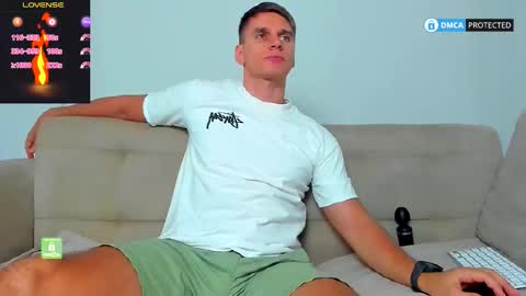 Snapshot of ricky_boltin chatting on 10.27.25 Ricky online show from 10.27.25