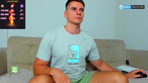 Snapshot of ricky_boltin chatting on 11.03.25 Ricky online show from 11.03.25