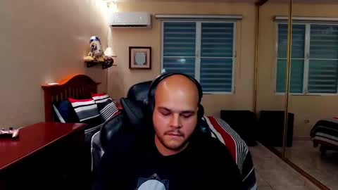 Snapshot of rickyj1012 chatting on 10.03.25 Ricky online show from 10.03.25