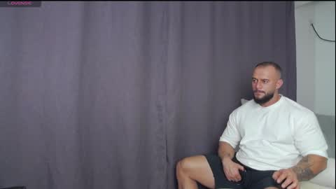 Snapshot of rickymiami1 chatting on 09.18.25 rickymiami1 online show from 09.18.25