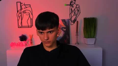 Snapshot of rico_steel chatting on 10.08.25 Rico online show from 10.08.25