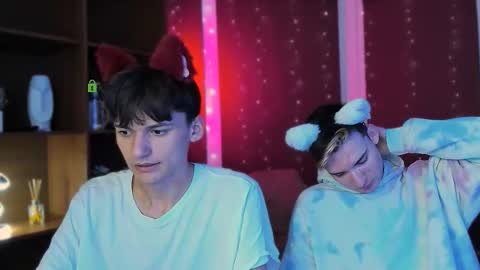 Snapshot of rico_steel chatting on 11.15.25 Rico online show from 11.15.25