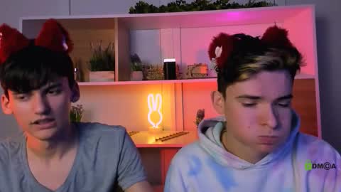 Snapshot of rico_steel chatting on 11.19.25 Rico online show from 11.19.25