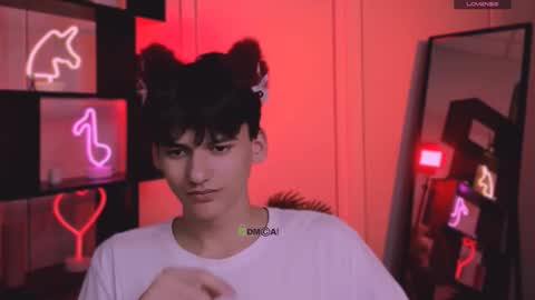 Snapshot of rico_steel chatting on 11.21.25 Rico online show from 11.21.25