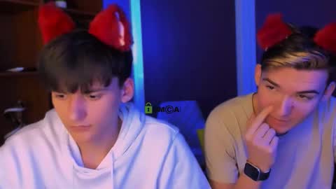 Snapshot of rico_steel chatting on 11.24.25 Rico online show from 11.24.25