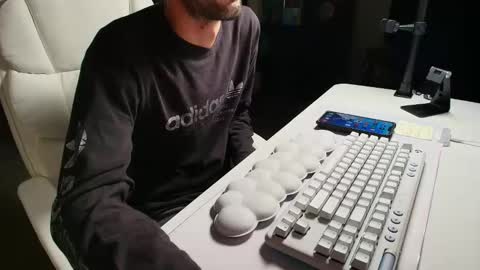 Snapshot of ricoamericano69 chatting on 09.28.25 Big Rick online show from 09.28.25