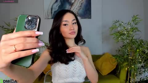 Snapshot of riddle_layla chatting on 03.20.26 Layla online show from 03.20.26