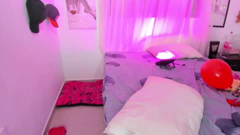 Rihanna hotx online show from 03.02.26