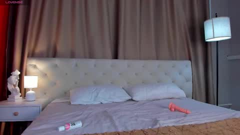 rihanna_walker online show from 09.18.25