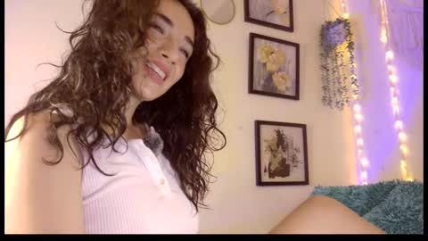 Snapshot of riiley_ chatting on 10.05.25 Independent model online show from 10.05.25