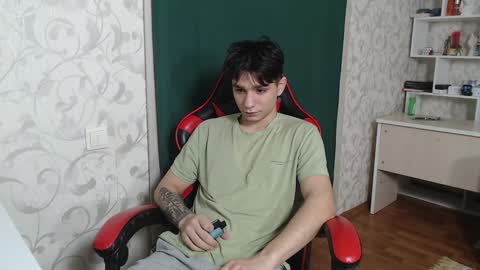 Snapshot of rik_and chatting on 12.05.24 Rick online show from 12.05.24