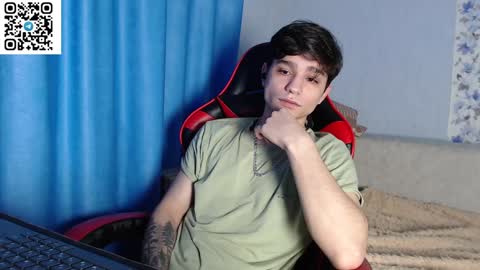 Snapshot of rik_and chatting on 01.11.25 Rick online show from 01.11.25