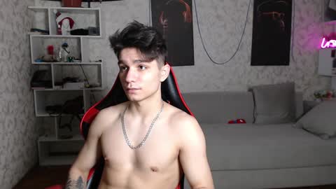 Snapshot of rik_and chatting on 01.29.25 Rick online show from 01.29.25