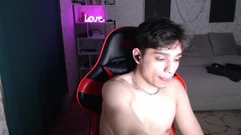 Snapshot of rik_and chatting on 02.19.25 Rick online show from 02.19.25