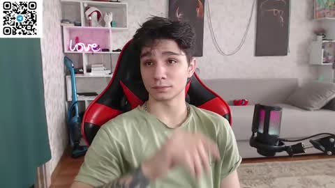 Snapshot of rik_and chatting on 02.28.25 Rick online show from 02.28.25