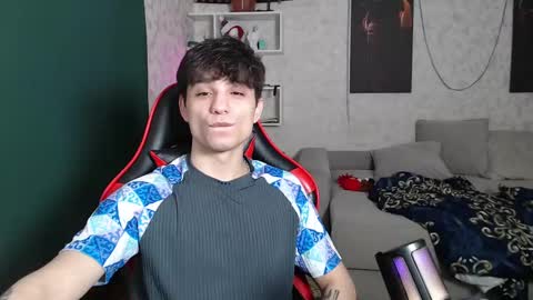 Snapshot of rik_and chatting on 03.04.25 Rick online show from 03.04.25