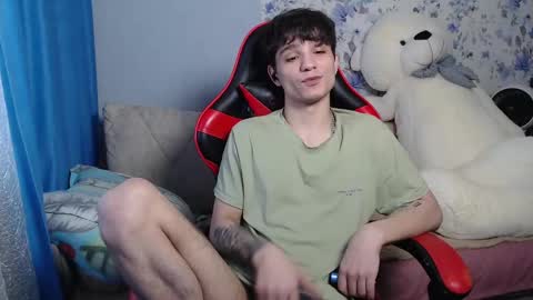 Snapshot of rik_and chatting on 03.08.25 Rick online show from 03.08.25