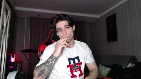 Snapshot of rik_and chatting on 10.08.25 Rick online show from 10.08.25