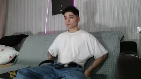 Snapshot of rik_and chatting on 10.19.25 Rick online show from 10.19.25