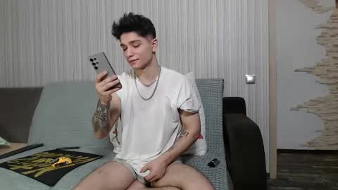 Snapshot of rik_and chatting on 10.25.25 Rick online show from 10.25.25