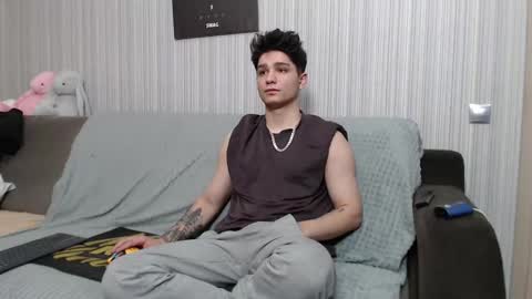 Snapshot of rik_and chatting on 11.08.25 Rick online show from 11.08.25