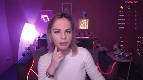 Snapshot of rikaraily chatting on 12.31.24 Rika online show from 12.31.24