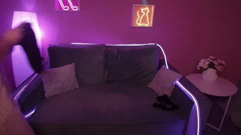 Snapshot of rikaraily chatting on 01.23.25 Rika online show from 01.23.25