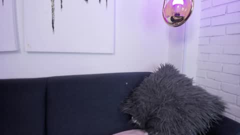 Snapshot of riley_reid_19 chatting on 12.18.24 kamila online show from 12.18.24