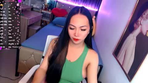 Snapshot of rileymillerx chatting on 02.06.25 Riley online show from 02.06.25