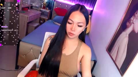 Snapshot of rileymillerx chatting on 02.07.25 Riley online show from 02.07.25