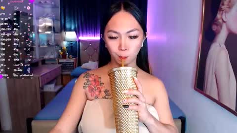 Snapshot of rileymillerx chatting on 02.19.25 Riley online show from 02.19.25