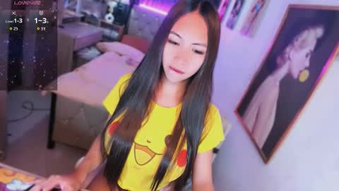 Snapshot of rileymillerx chatting on 11.13.25 Riley online show from 11.13.25