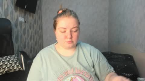 Snapshot of rina16 chatting on 02.17.26 rina16 online show from 02.17.26