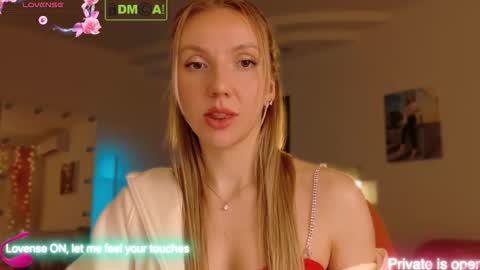 Snapshot of rina_asty chatting on 12.21.25 Rina Asty online show from 12.21.25