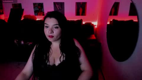 Snapshot of rini_bunny chatting on 11.19.25 rini online show from 11.19.25