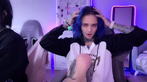   DianaBrite            fansl y online show from 01.21.25