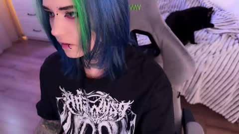   DianaBrite            fansl y online show from 10.15.25