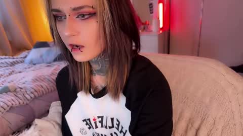   DianaBrite            fansl y online show from 01.16.26