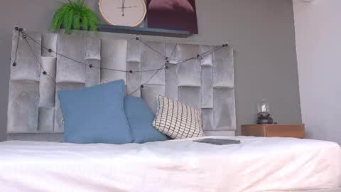 RIRI  online show from 02.22.26