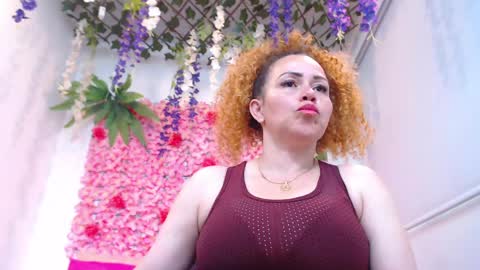 Snapshot of risitos_de_oro_ chatting on 05.18.26 Risitos De Oro online show from 05.18.26