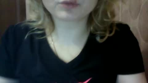 Snapshot of riveramaureen chatting on 12.16.24 RiveraMaureen online show from 12.16.24