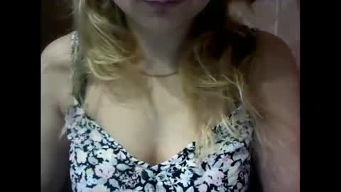 Snapshot of riveramaureen chatting on 11.13.25 RiveraMaureen online show from 11.13.25