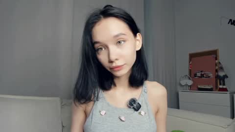 Snapshot of rizz_ky chatting on 12.20.25 Rina online show from 12.20.25