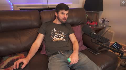 Ryan aka KeylimeRy online show from 12.31.24