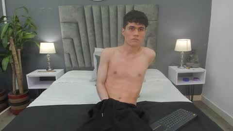 Roan Birkin online show from 01.31.25